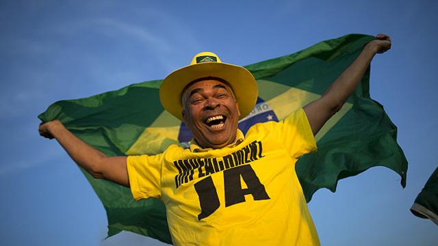 Algunos brasileños celebraron la decisión del Senado.