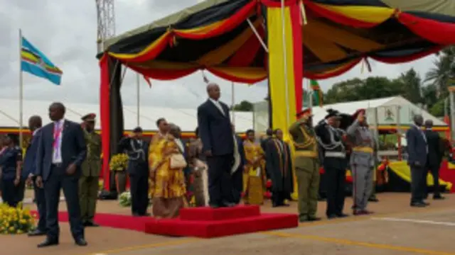 Museveni ya yi tazarce karo na biyar