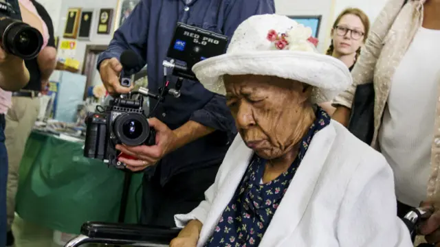 Сюзанна Мушатт Джонс