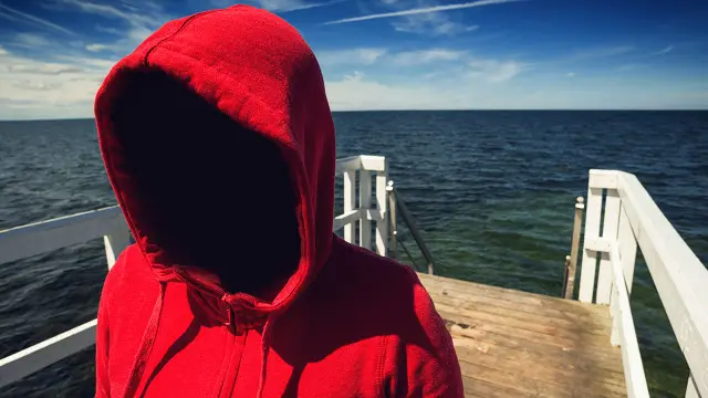 De la gente a la que vemos por poco rato, recordamos generalidades pero se nos pueden olvidar los detalles.