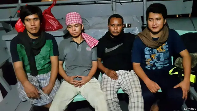 Keempat WNI yang berhasil dibebaskan dari kelompok penyanderanya: Mochammad Ariyanto Misnan (nakhoda), Lorens MPS, Dede Irfan Hilmi, dan Syamsir.