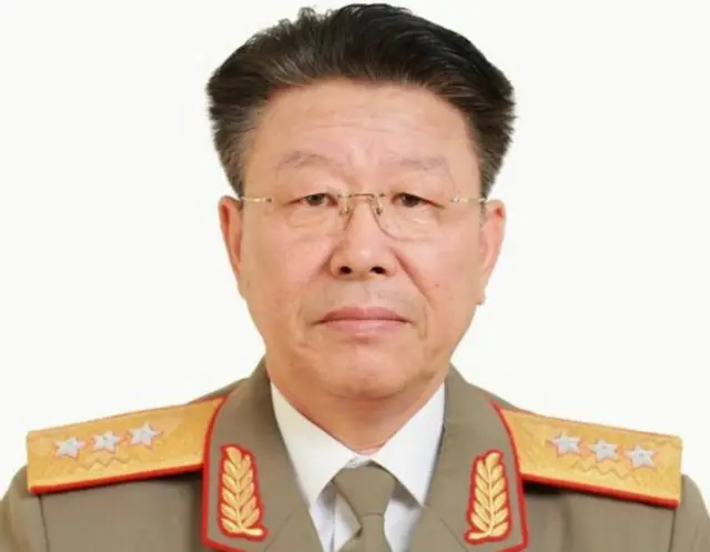Ri Yong-gil bị giáng chức, nhưng vẫn sống chứ không phải đã bị xử tử như tin tức nói trước đây