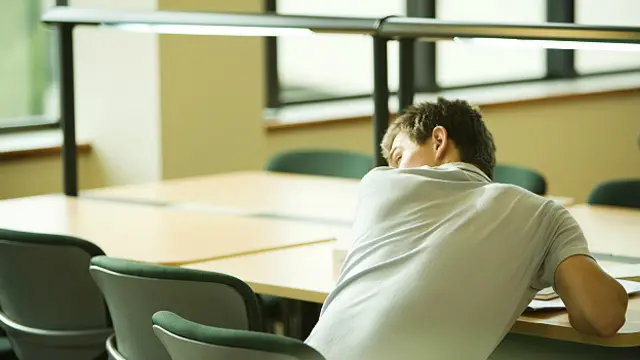 Este tipo de fraude puede acabar devaluando el trabajo de la mayoría que se esfuerza.