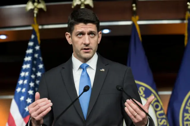 Ông Ryan chỉ trích việc ông Trump bình luận về cha mẹ của binh sĩ Mỹ thiệt mạng