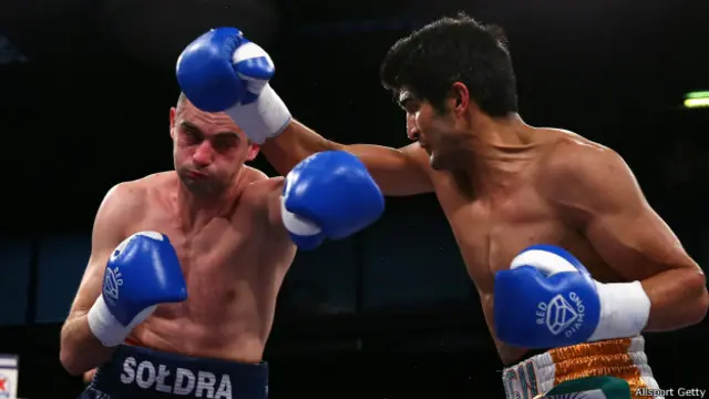 विजेंदर सिंह, आंद्रज़ेज सोल्ड्रा