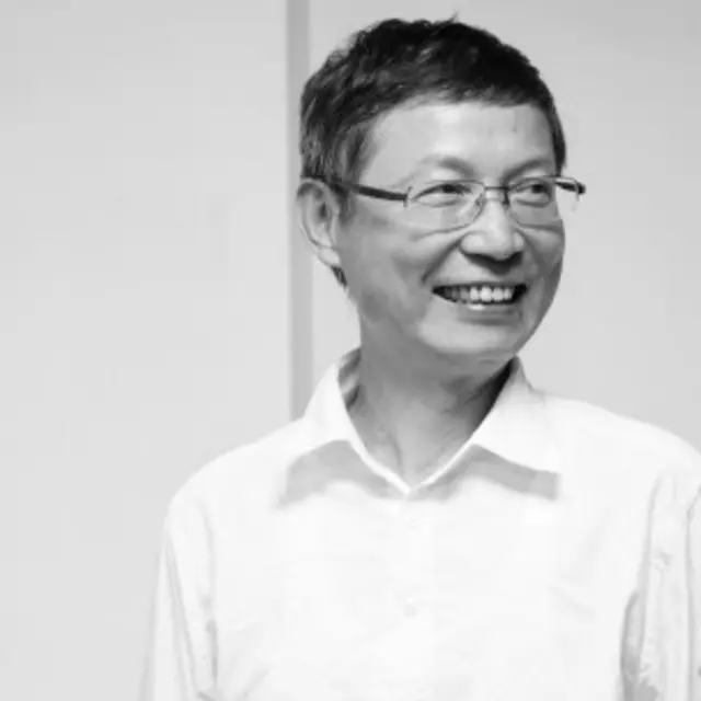 浙江大學人文學院藝術系教授黃河清