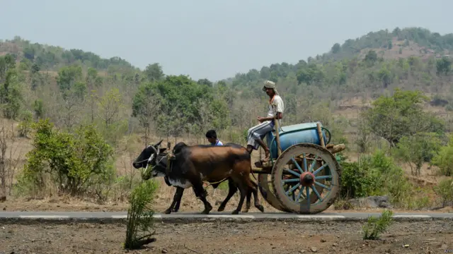 बूंद-बूंद को तरसती ज़िन्दगी