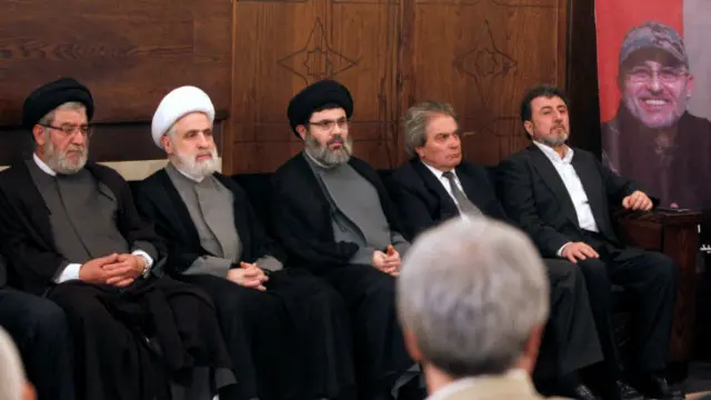 چند مقام ارشد حزب‌الله در مراسم یادبود مصطفی بدرالدین در بیروت