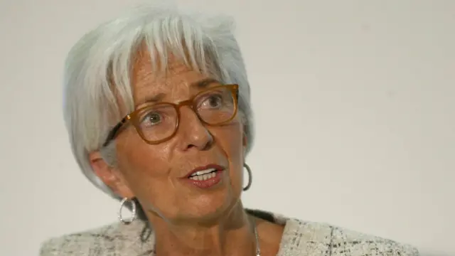 El documento también lleva la firma de la directora del FMI, Christine Lagarde.