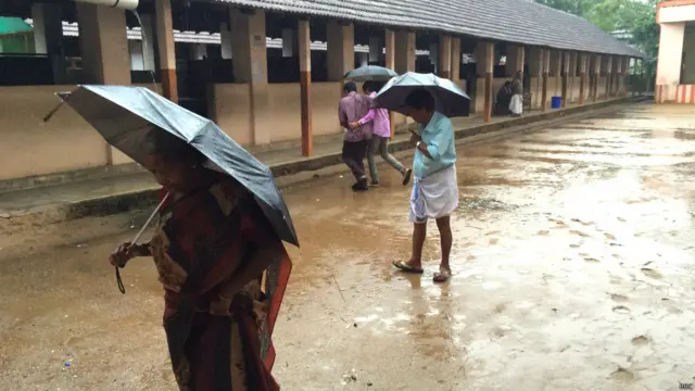 कोच्चि का एक मतदान केंद्र.