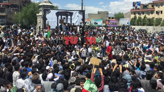 واشنګټن پوسټ لیکي چې کابل کې پرونۍ مظاهره د افغانستان په بېلابېلو سیمو کې د هغو ستونزو څرګندویه هم وه چې له امله یې د ولسمشر غني پر حکومت د خلکو باور کم شوی دی.