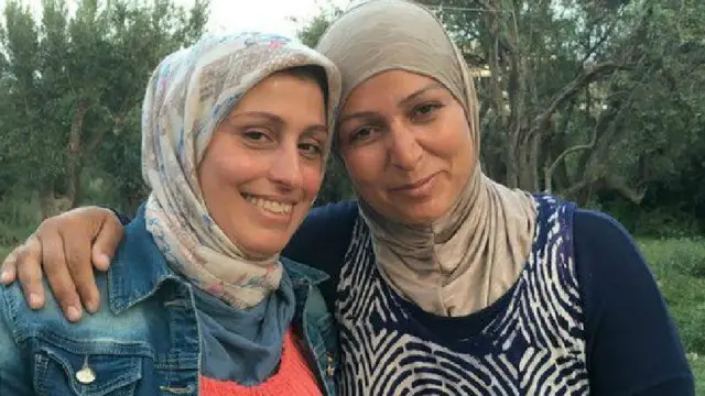 صداقة حميمة نشأت بين سهام وفتحية من رحم المحنة