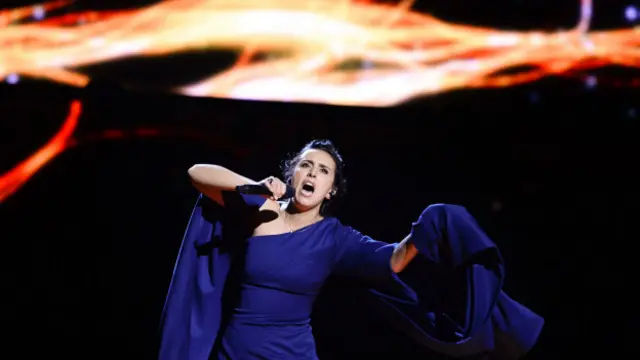 Kırım Tatarı Cemile, Eurovision'u kazanan 1944 şarkısının kendisi için şahsi bir hikaye olduğunu ifade ediyor.