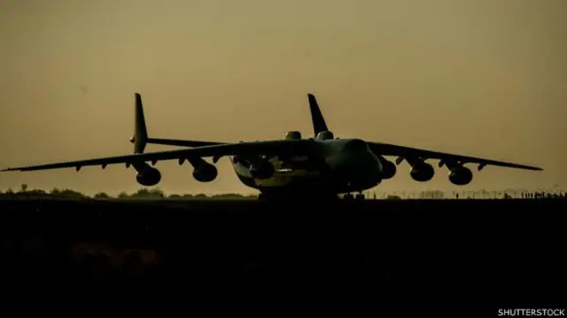 Транспортный самолет АН-225