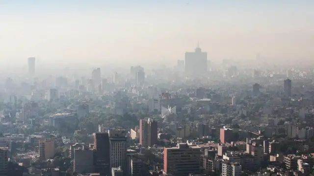 Mexico City áp lệnh tạm cấm chạy xe trong thành phố mỗi tuân một ngày và mỗi tháng một thứ Bảy, trong thời gian từ tháng Tư đến hết tháng Sáu 2016