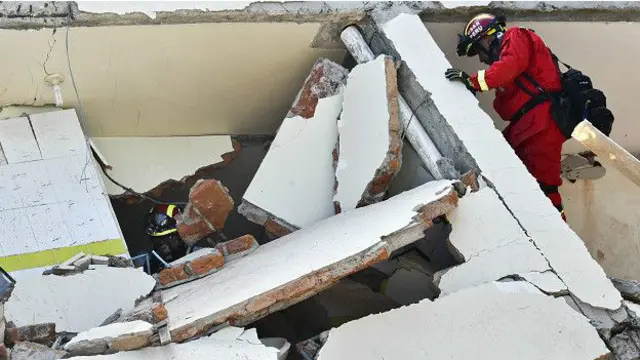 O terremoto deixou pelo menos 105 mortos em Manta, segundo autoridades locais