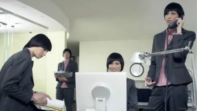 停下手頭工作去查郵件或打電話不會提高工作效率，但卻會減輕工作壓力。（圖片來源: Getty Images）