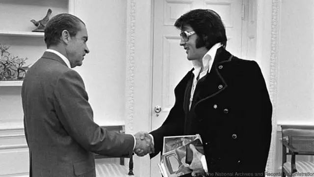 Foto-foto dari pertemuan tersebut dapat dilihat secara online di Badan Arsip Nasional Amerika.