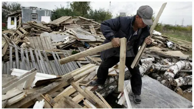Аксар тожикистонликлар ишлаб пул топиш учун Россияга кетишга мажбур бўлганлар.
