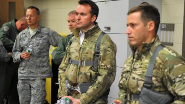 Ordu naziri Eric Faning quru qoşunların fəaliyyətinin əlaqələndirilməsilə məşğul olacq. 