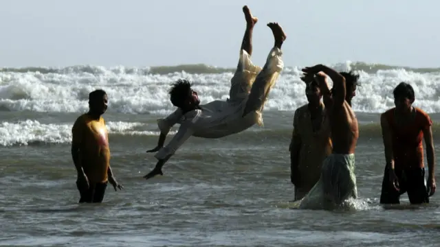 تاہم محکمہ موسمیات کا کہنا ہے کہ جس قسم کی گرمی کی لہر گذشتہ سال تھی، رواں سال اس کا امکان نظر نہیں آتا