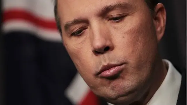 وصف وزير الهجرة بيتر دتون مستوى المهاجرين في القراءة والحساب بالمتدني