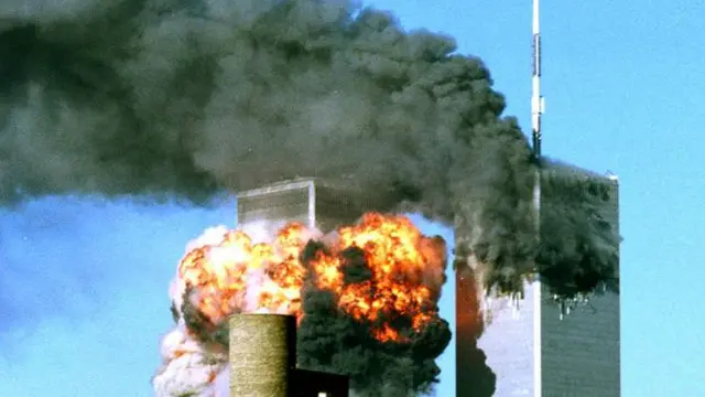 نحو ثلاثة آلاف شخص قتلوا في الهجمات.