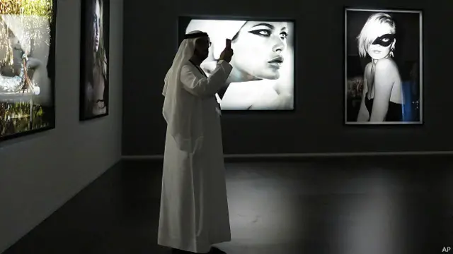 Маҳкама аёлни эрининг шахсий ҳаётига дахл қилишда айбдор деб топган.