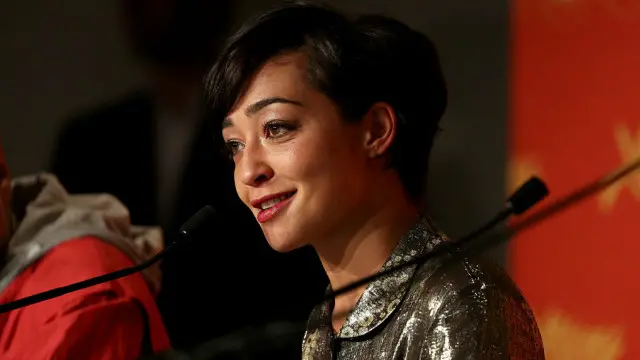 جسدت الممثلة الآيرلندية– الأثيوبية روث نيغا دور بطلة الفيلم ميلدريد جيتر.