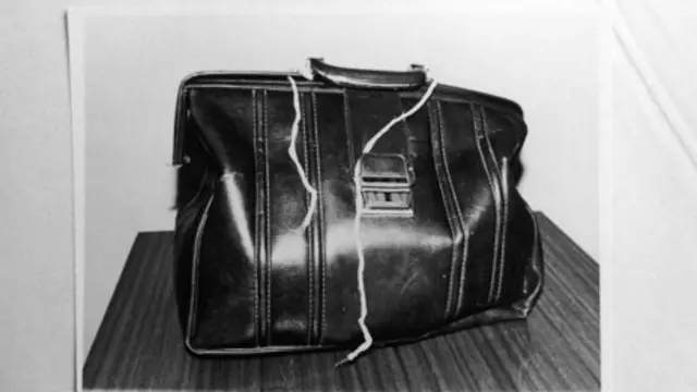 Портфель Андрія Чикатіло