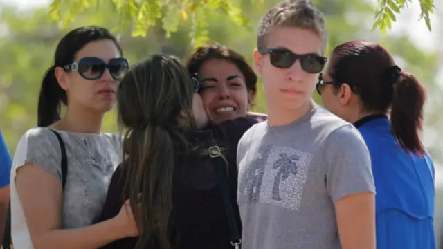 Người thân của người có mặt trên chuyến bay MS804