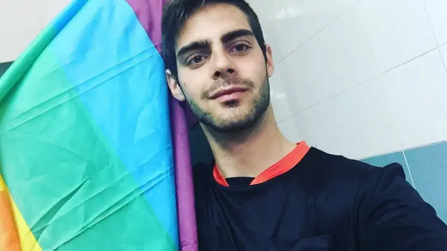 خسوس تامیهرو داور همجنسگرای اسپانیایی میگوید از توهینهایی که به او شده، به شدت آسیب دیده است