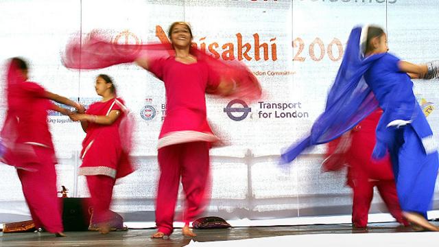 Празднование вайсаки (сикхского Нового года), организованное мэром Лондона