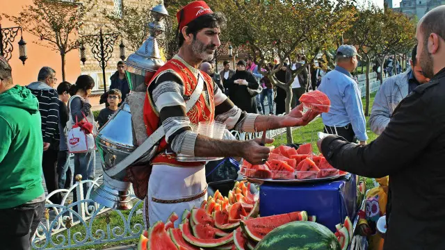 кавуни в стамбулі