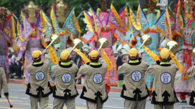 总统就职的表演内容着重于”台湾之光”,并且用歌舞剧的方式演出台湾400年来的开拓史。