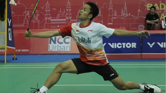 Sebelumnya, pemain tunggal Anthony Ginting memang dua set langsung atas menang dua set langsung atas Lee Dong Keun (21-18, 21-18) 