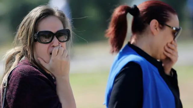 پیرس سے قاہرہ جاتے ہوئے یونان کے جزیرے کیرپاتھوس کے قریب لاپتہ ہونے والے مصری فضائی کمپنی ایجپٹ ایئر کے جہاز کے ملبے کی تلاش دوسرے روز بھی جاری ہے جبکہ طیارے کے حادثے کے بارے میں تحقیقات کا آغاز کر دیا ہے۔