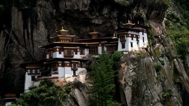 不丹的虎穴寺，令人叹为观止的崖边全景景观