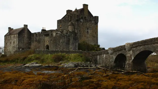 建于 13 世纪的爱莲·朵娜城堡