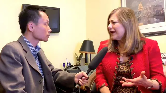 Bà Loretta Sanchez cũng đã nói về quan hệ Việt - Mỹ với BBC tại văn phòng của bà hồi năm ngoái