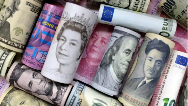 Банкноты, разные валюты