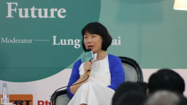 主持研讨的台湾作家龙应台认为，大陆官方把蔡英文的演说解读成“没有填答完成的考卷”，认为这样的心态“很不对等”。
