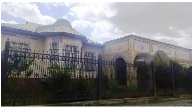 Жакында эле Кыргызстандагы маалымат каражаттары жазып чыккандай, Кадыржан Батыровдун үйү мурунку президент Курманбек Бакиевдин иниси Санжар Бакиевке сот тарабынан өткөрүлүп берилди