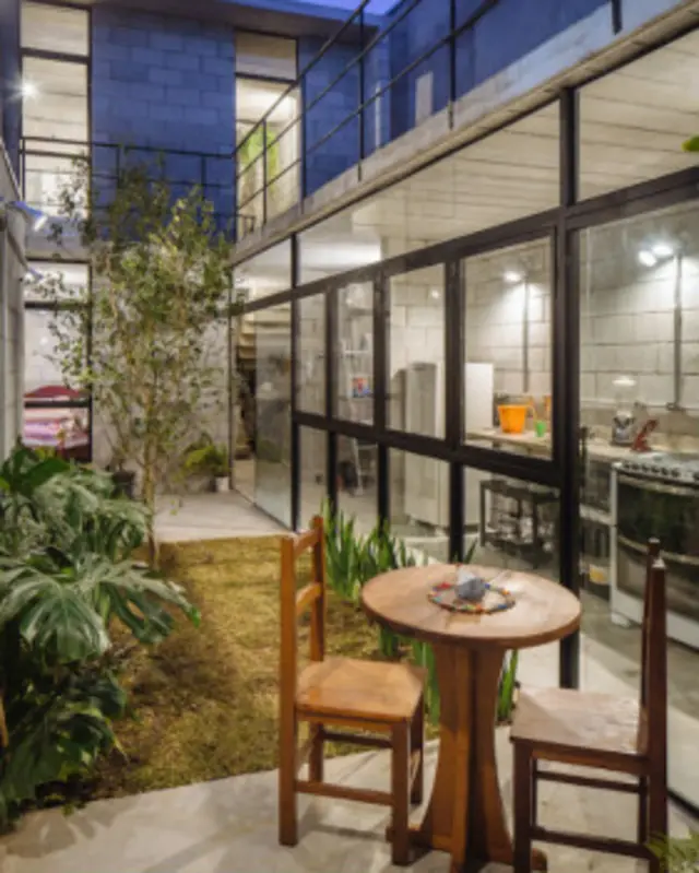 El patio interno de la casa