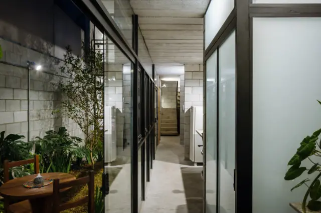 La cocina y el patio de la casa