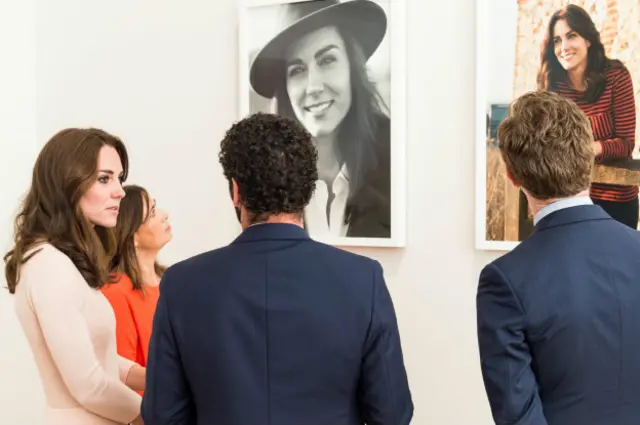 Герцогиня Кембриджская и Александра Шульман в Национальной галерее