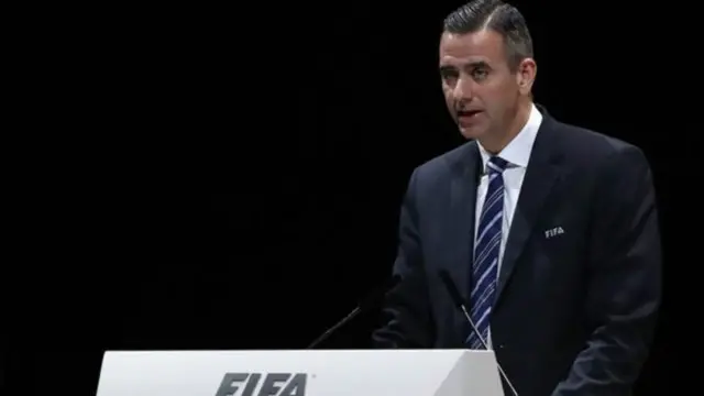 عُين كاتنر مديرا ماليا للفيفا في 2003