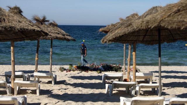 الشواطئ التونسية خلت من السياح بعد هجومي سوسة