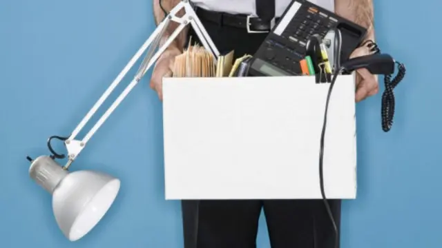 请收拾好你的桌子,保安会护送你离开(Credit: Getty Images)