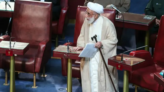 احمد جنتی با پنجاه و یک رای اولین رئیس دوره پنجم مجلس خبرگان شد